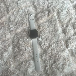 Apple Watch Series 6 with GPS stainless steel gold.